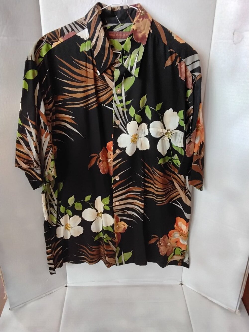 Tori Richard Hawaiian Men's Medium Shirt